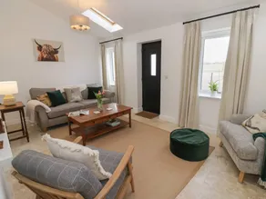 Cottage with garden - Image 3