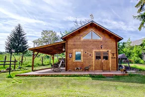 Chalet with garden, terrace & barbeque | Nature view - Image 3