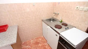 Flat with BBQ - Image 5