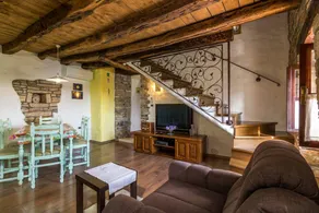 Charming villa with private pool, garden & BBQ | Pet-friendly - Image 3