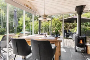 Fully equipped beautiful holiday home with barbeque, garden & terrace - Image 5
