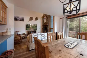 Appartement en copropriété avec internet haut débit, jacuzzi et piscine chauffée | Vue montagne - Image 4