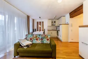 Flat with terrace - Image 2