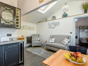 Familienorientiertes schönes Landhaus mit Grill und Garten | Flussblick | Haustiere sind willkommen - Image 4