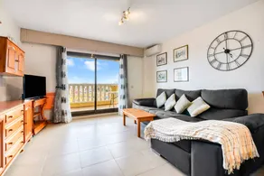 Flat with pool & terrace | Sea view - Image 3
