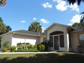 Fully equipped house with private pool - Image 2