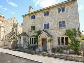 Cottage with terrace & garden - Image 3