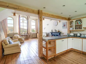 Cottage with garden - Image 3