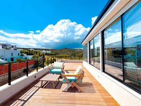 Spacious holiday apartment with garden - Image 5