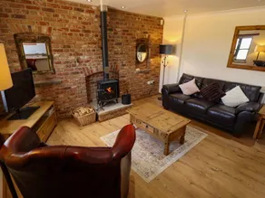 Children-friendly cottage with garden | Pets are welcome - Image 4