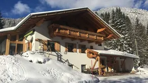 Flat with garden & terrace | Mountain view - Image 2