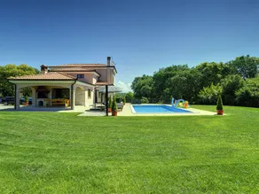 Ferienhaus mit Terrasse, Grill und privatem Pool - Image 3
