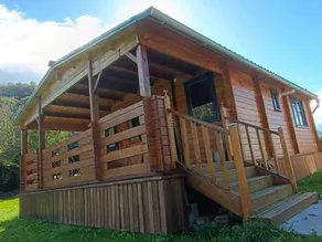 Chalet with pool - Image 3