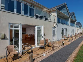 Holiday apartment with garden - Image 3