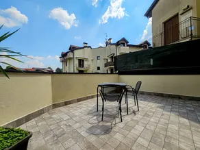 Charmante maison de vacances adaptée aux familles avec terrasse et jardin | Vue jardin - Image 4