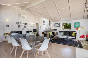 Holiday home with BBQ, sauna & garden - Image 3
