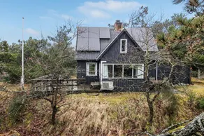 Fully equipped pleasant holiday home with terrace - Image 2
