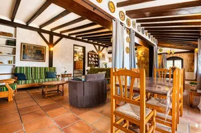 Voll ausgestattetes Ferienhaus mit privatem Pool, Garten und Grill | Bergblick | Ideal für Homeoffice | Haustierfreundlich - Image 5