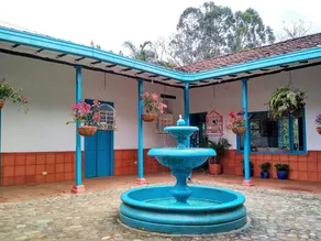 Privatzimmer mit Pool und Garten - Image 3