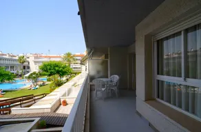 Apartment with garden, terrace & pool - Image 5