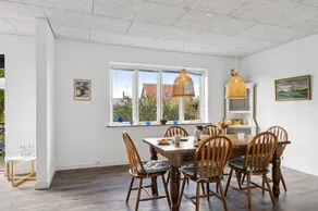 Apartment with BBQ, terrace & garden - Image 2