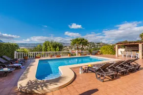 Schöne Villa mit privatem Pool, Grill und Garten - Image 2
