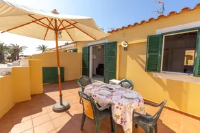 Aparthotel mit Garten, Pool und Terrasse - Image 3