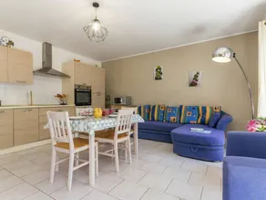 Cottage with garden & barbecue - Image 2
