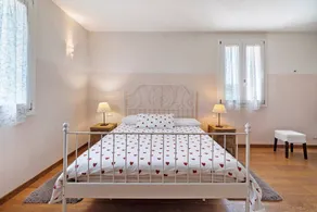Wonderful dedicated room with terrace & garden | Garden view - Image 4