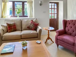 Family-oriented charming cottage with garden & barbecue | River view - Image 2