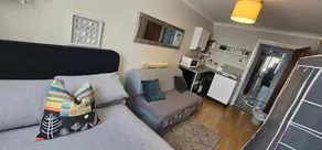 Apartment Sleeps 4 With Parking - Image 4