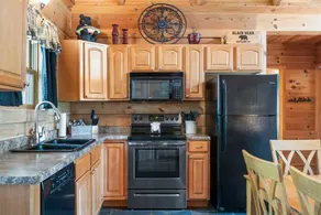 Children-friendly ample cabin with garden, barbeque & pool | Lake view | Pets allowed - Image 4