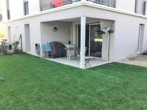 Charmant appartement de vacances avec terrasse et jardin | Vue jardin - Image 2