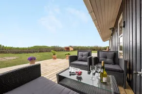 House with terrace - Image 2
