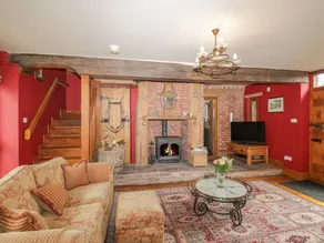 Cottage with BBQ & garden - Image 5