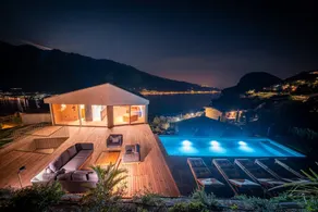 'Villa Arias' mit Seeblick, Pool und WLAN - Image 3