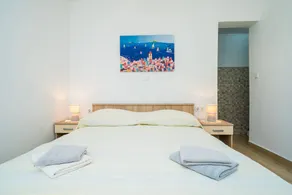 Lovely holiday home with barbeque & terrace | Next to the beach - Image 2