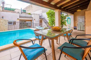 Children-friendly villa with terrace, barbecue & private pool - Image 5