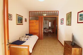 Apartment with garden | City view - Image 3