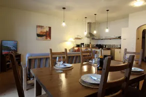 Flat with garden - Image 3