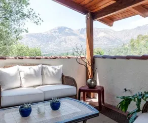 Captivating Riverfront Vacation Rental for Large Groups in Three Rivers, California - Image 2