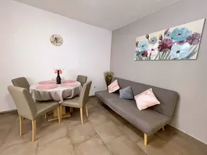 Fully equipped charming flat with terrace, garden & barbeque | Sea view | Pets are welcome - Image 3