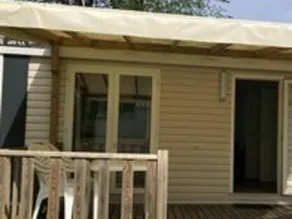 Mobile home with pool & terrace - Image 4