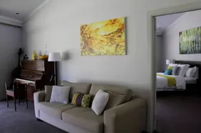 Rotating Cottage Rental with Panoramic Views in Caffrey's Flat, New South Wales - Image 2