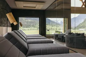 Flat with barbecue, garden & hot tub - Image 4