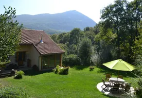 House with terrace, BBQ & pool | Mountain view - Image 2