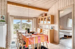 Fully equipped holiday home with sauna, terrace & jacuzzi | Next to the beach | Dogs allowed - Image 3