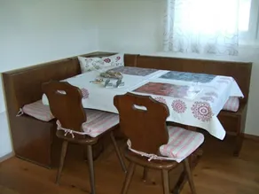 Holiday apartment with barbecue & garden - Image 4
