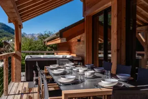 Chalet with garden, barbecue & terrace - Image 2