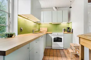 Lovely holiday home with BBQ - Image 4